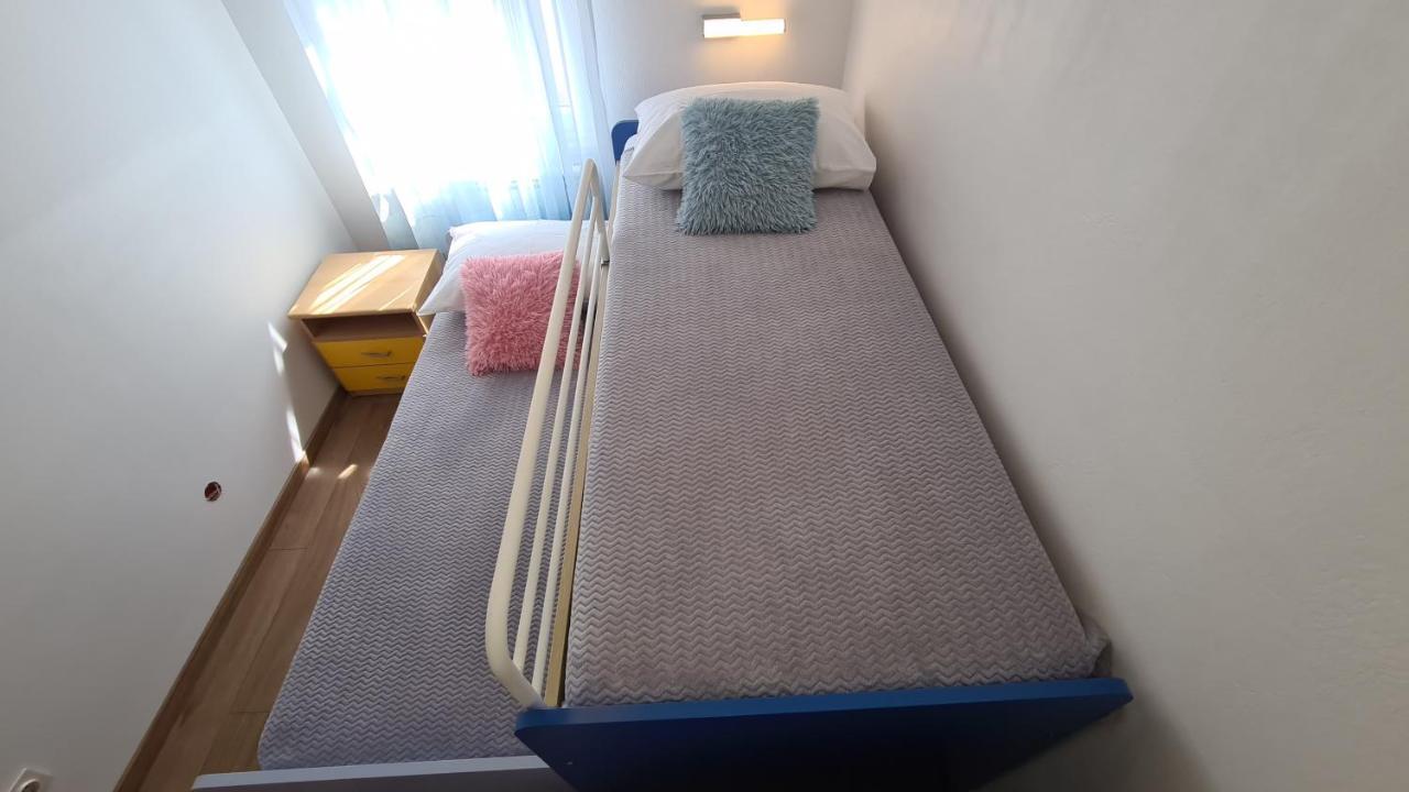 Romeo Apartamento Sukošan Exterior foto