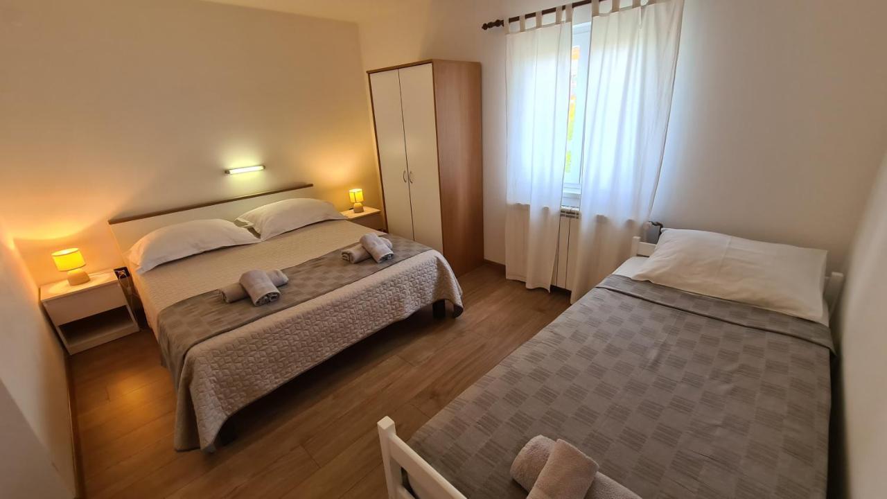 Romeo Apartamento Sukošan Exterior foto