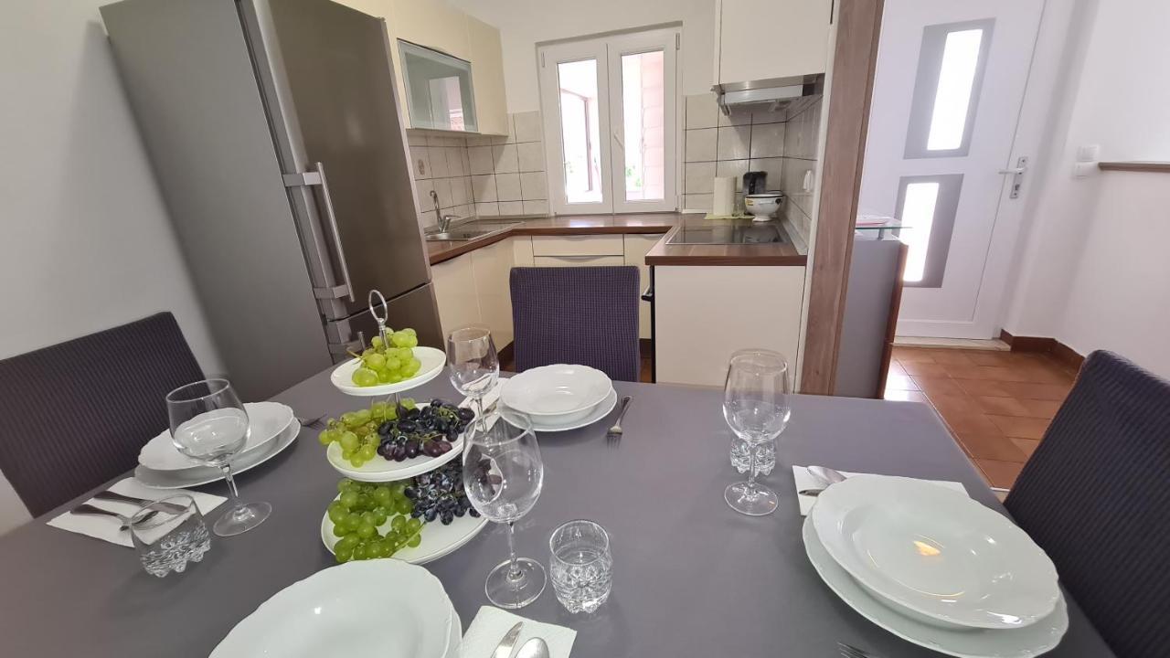 Romeo Apartamento Sukošan Exterior foto