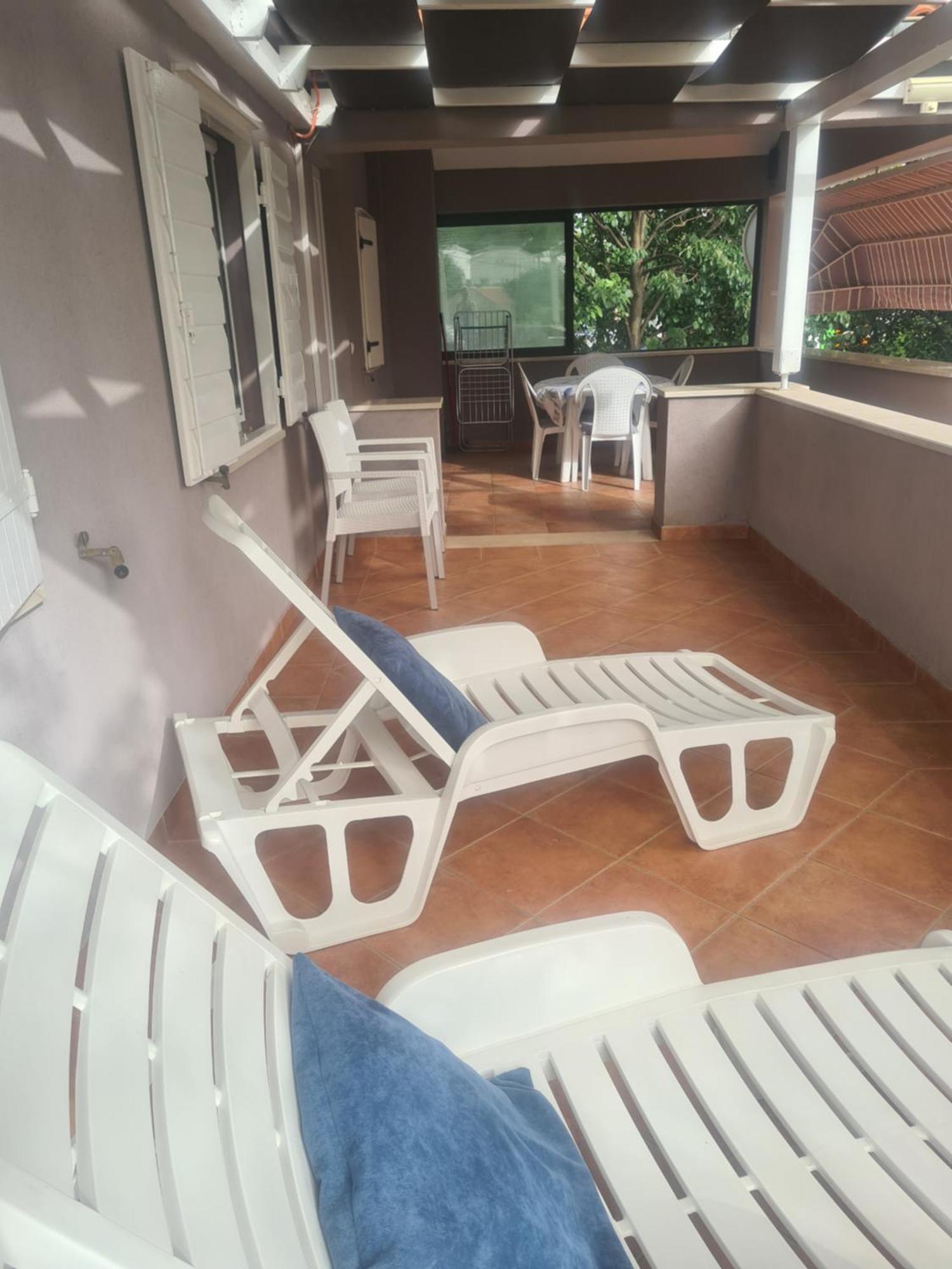 Romeo Apartamento Sukošan Exterior foto