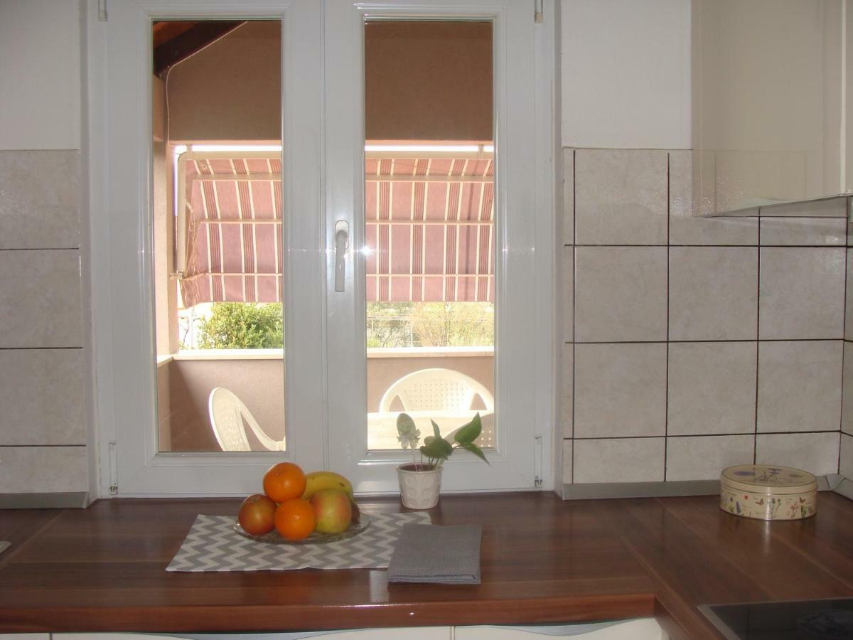 Romeo Apartamento Sukošan Exterior foto