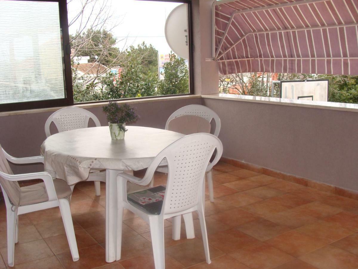 Romeo Apartamento Sukošan Exterior foto