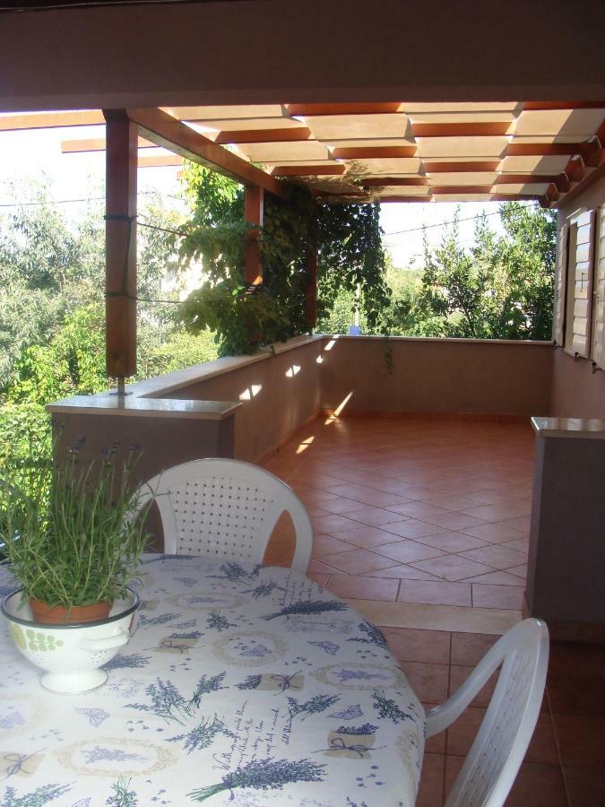 Romeo Apartamento Sukošan Exterior foto